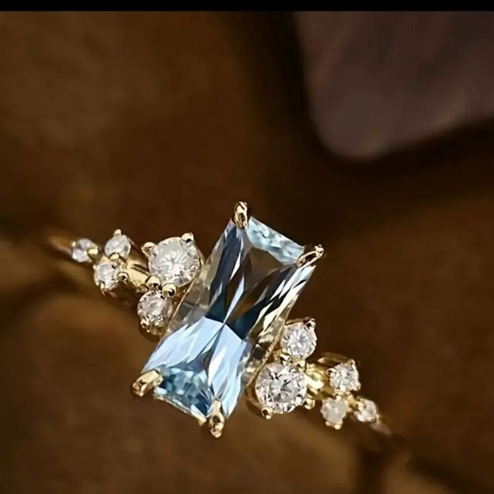 Rectangular size 8 ring ocean blue